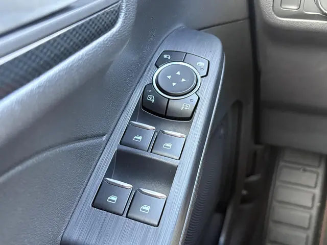 Ford Kuga 2.5 PHEV ST-Line 2021 Hybride Benzine 17