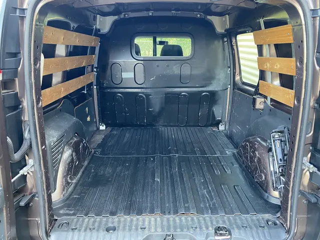 Renault Kangoo 1.5 dCi 90 Energy Comfort 2018 Diesel 42