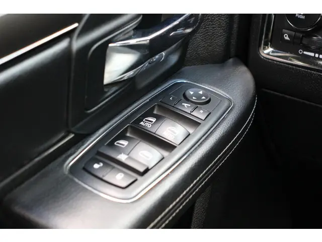 Dodge Ram 1500 5.7 V8 Quad Cab 6'4 | ORIG NL 2018 LPG/Gas 28