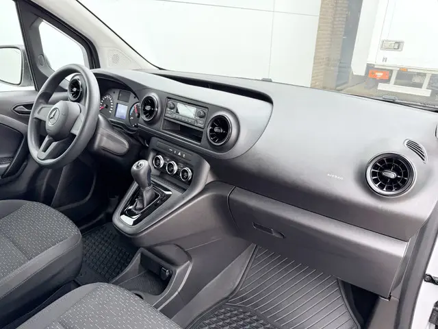 Mercedes-Benz eCitan 112 Pro 2024 Elektrisch 9