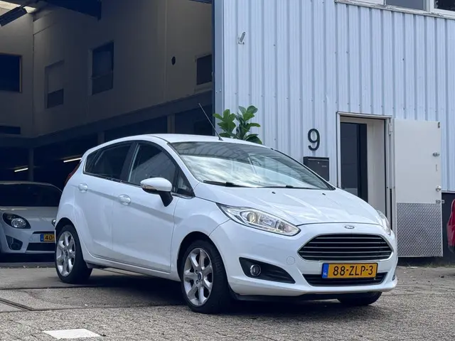 Ford Fiesta 1.0 EcoBoost Titanium 2012 Benzine 21