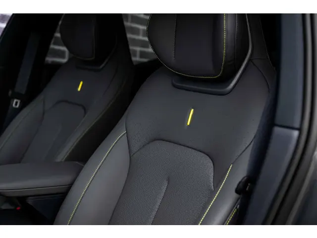 Lynk & Co 02 More 66 kWh 2026 Elektrisch 28