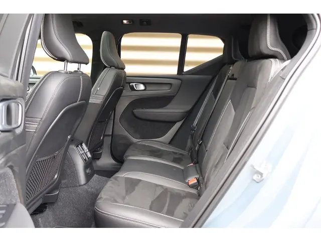 Volvo XC40 T5 Recharge R-Design 2020 Hybride Benzine 12