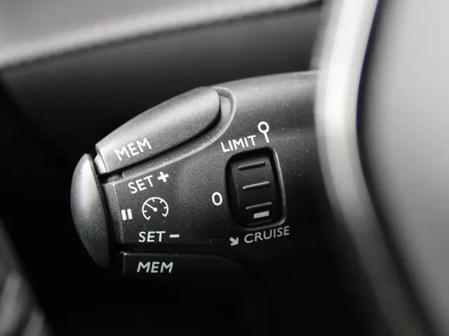 Peugeot 208 1.2 PureTech Allure 2020 Benzine 22