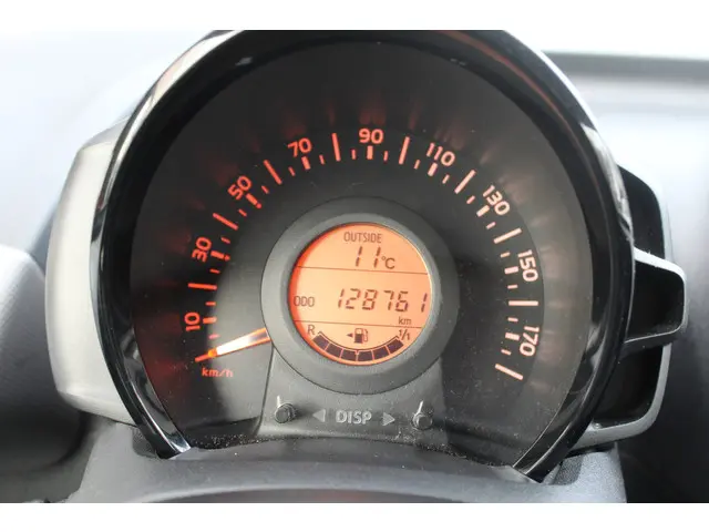 Peugeot 108 1.0 e-VTi Active//Camera//Carplay!! 2021 Benzine 11