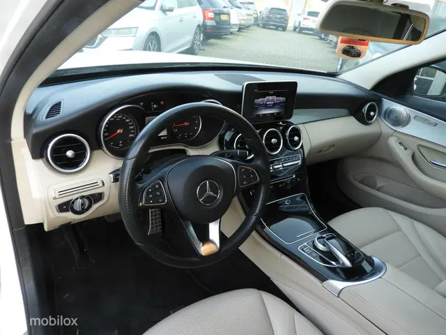 Mercedes-Benz C-Klasse 180 AMG Pakket , Xenon 2014 Benzine 9
