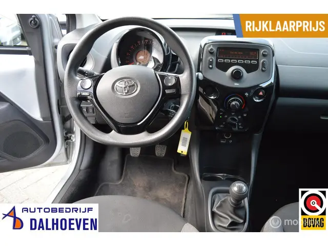 Toyota Aygo 1.0 VVT-i x 2018 Benzine 4