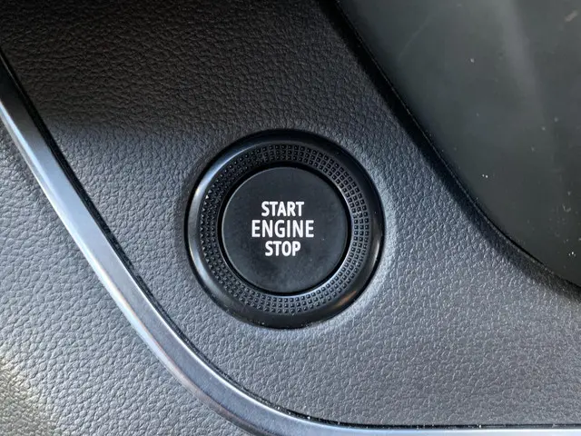 Renault Trafic 2.0 dCi 150 T29 L2H1 DC Luxe 2022 Diesel 28