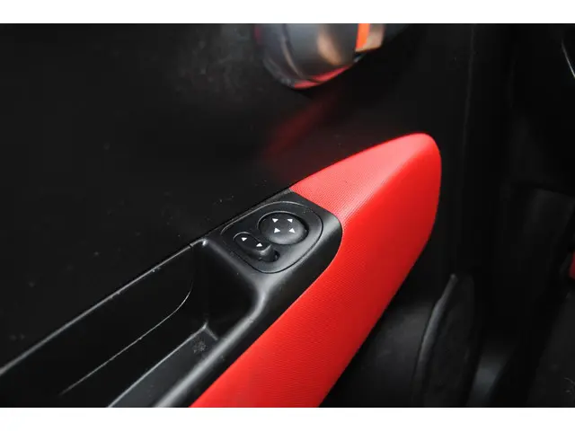 Fiat 500 0.9 TwinAir Lounge 2015 Benzine 4