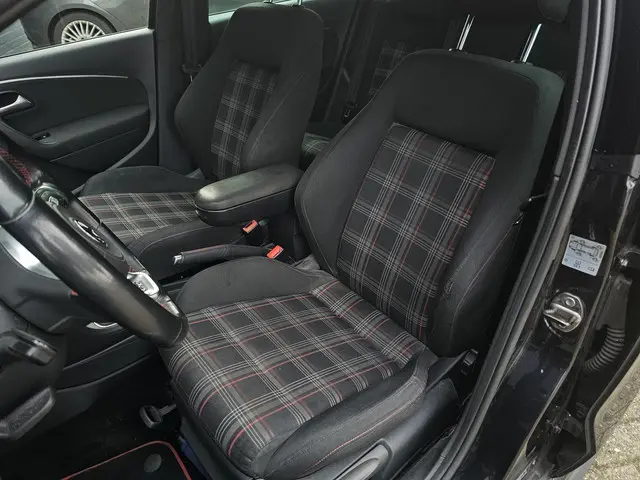 Volkswagen Polo 1.8 TSI GTI 2015 Benzine 12