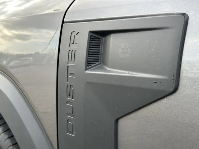 Dacia Duster Extreme Hybrid 140 2025 Hybride Benzine 11