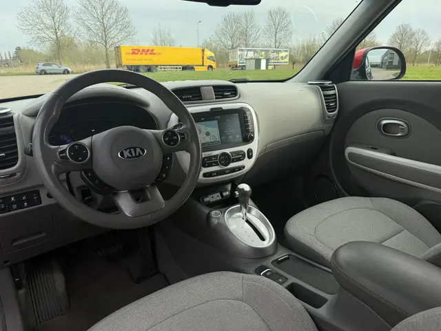 Kia e-Soul EV ExecutiveLine 27 kWh 2015 Elektrisch 8