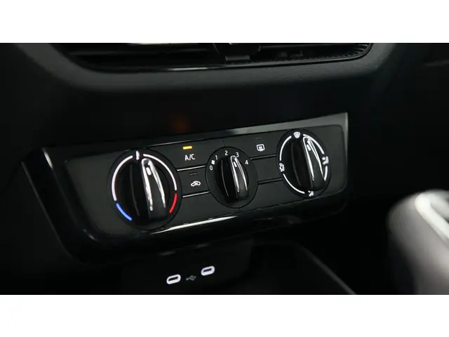 Škoda Fabia 1.0 TSI 115pk Selection DSG 2024 Benzine 36