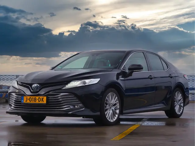 Toyota Camry 2.5 Hybrid Premium 2020 Hybride Benzine 5