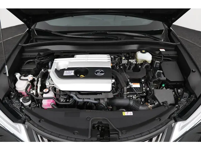 Lexus UX 250h Preference Line 2022 Hybride Benzine 33