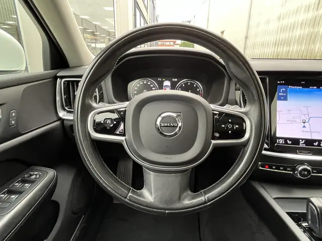 Volvo V60 2.0 B3 Business Pro 2020 Benzine 46
