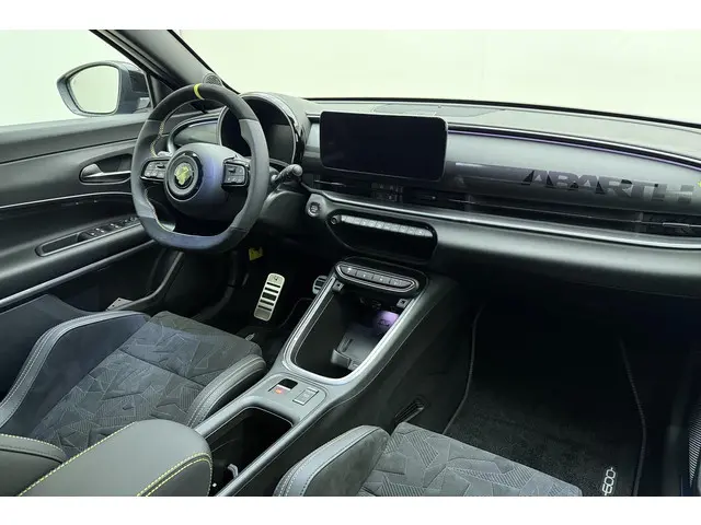 Fiat 600e Abarth Scorpionissima 54 kWh 2026 Elektrisch 18