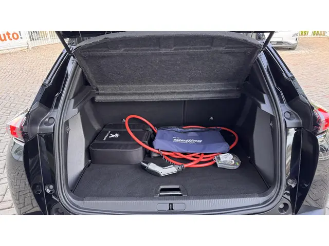 Peugeot e-2008 EV Allure Pack 50 kWh 2022 Elektrisch 9