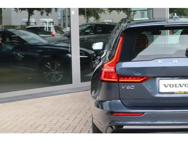 Volvo V60 2.0 B3 Plus Dark 2024 Benzine 7