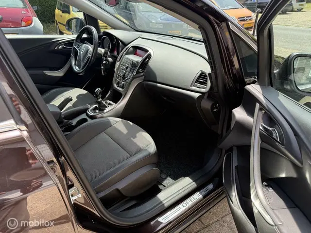 Opel Astra 1.4 Turbo Edition 2012 Benzine 12