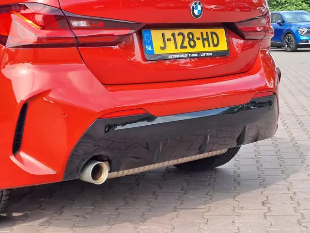 BMW 1 Serie 118i High Executive 2019 Benzine 38