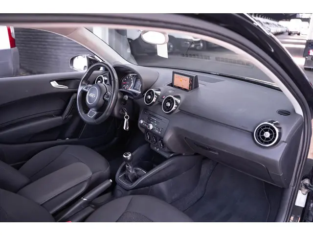 Audi A1 1.2 TFSI Attraction 2013 Benzine 30