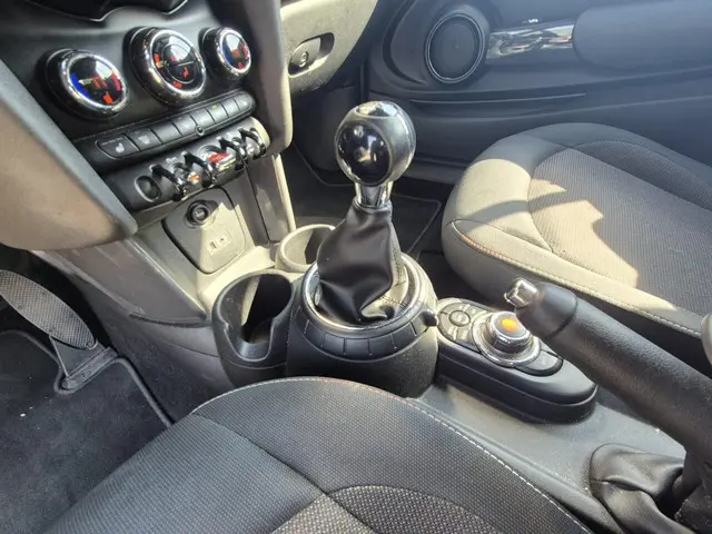 MINI Cooper Cabrio 1.5 2017 Benzine 15