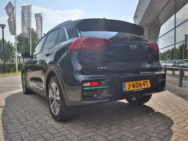 Kia e-Niro ExecutiveLine 64 kWh 2020 Elektrisch 8
