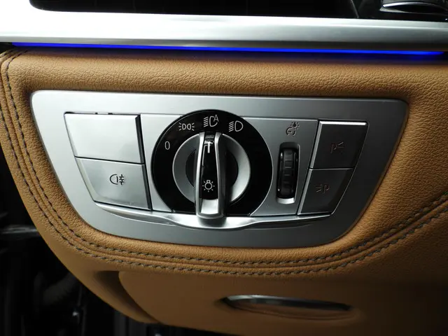 BMW 7 Serie 745e 2022 Hybride Benzine 33