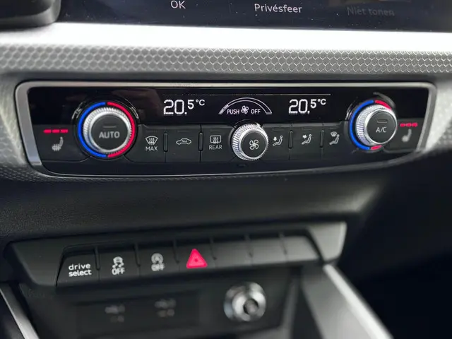 Audi A1 citycarver 35 TFSI S-Line Edition 2021 Benzine 19