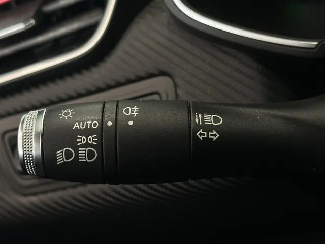 Renault Clio 1.3 TCe 130 EDC R.S. Line 2021 Benzine 43