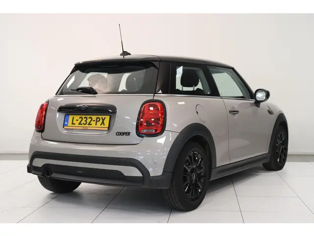 MINI Cooper Mini 1.5 Classic 2021 Benzine 2
