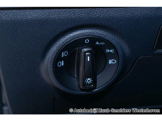 SEAT Arona 1.0 TSI FR Business Intense 2022 Benzine 24
