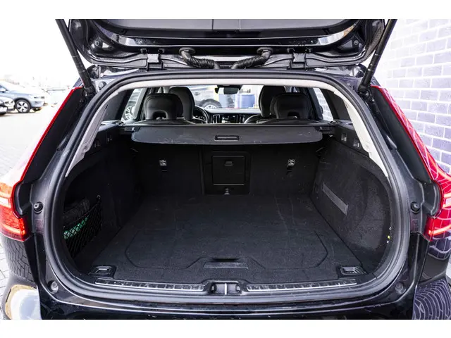 Volvo V60 2.0 T5 Inscription 2019 Benzine 34