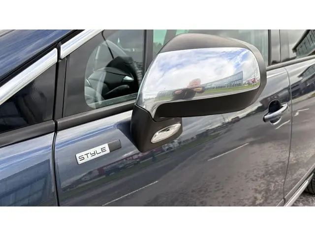 Peugeot 3008 1.2 PureTech Style 2015 Benzine 6