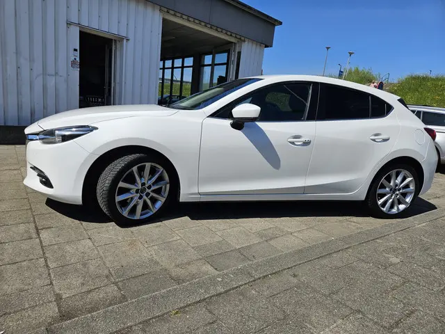 Mazda 3 2.2 SkyActiv-D 150 GT-M 2018 Diesel 4