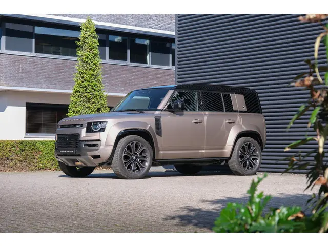Land Rover Defender 110 4.4 P635 110 Octa 2025 Benzine 11