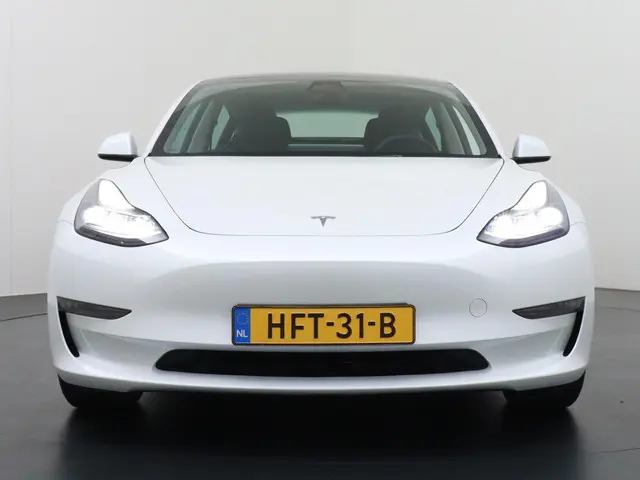 Tesla Model 3 Long Range RWD 75 kWh 2023 Elektrisch 3