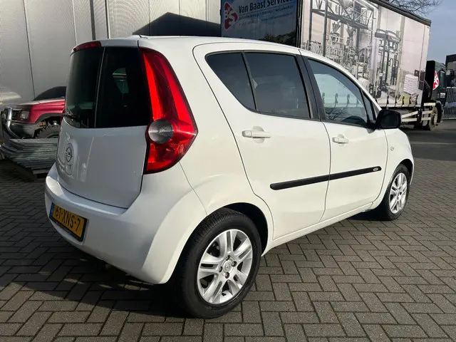 Opel Agila 1.2 Edition 2012 Benzine 5