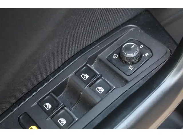 Volkswagen T-Roc 1.5 TSI Sport 2021 Benzine 12