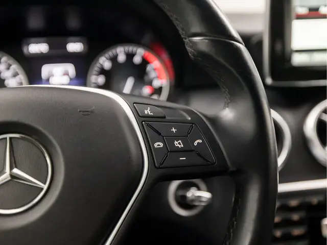 Mercedes-Benz A-Klasse 180 Sport 2013 Benzine 19