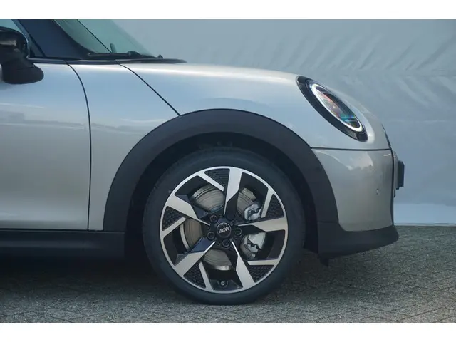 MINI 3-Deurs Cooper C 2024 Benzine 6