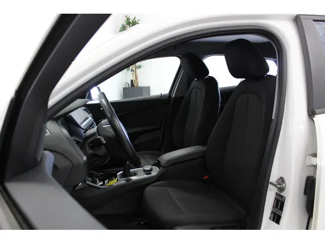 BMW 1 Serie 116d Executive Edition 2020 Diesel 9