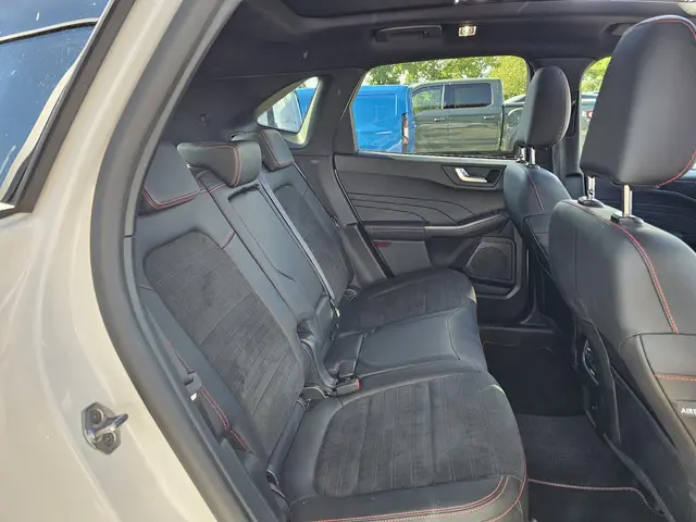 Ford Kuga 2.5 PHEV ST-Line X 2022 Hybride Benzine 10