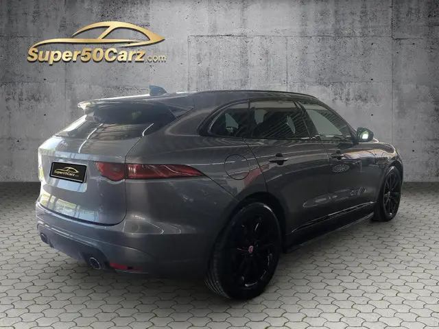 Jaguar F-PACE 3.0 S/C S AWD 35t 2018 Benzine 6