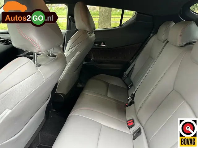 Toyota C-HR 1.8 Hybrid Executive 2018 Hybride Benzine 22