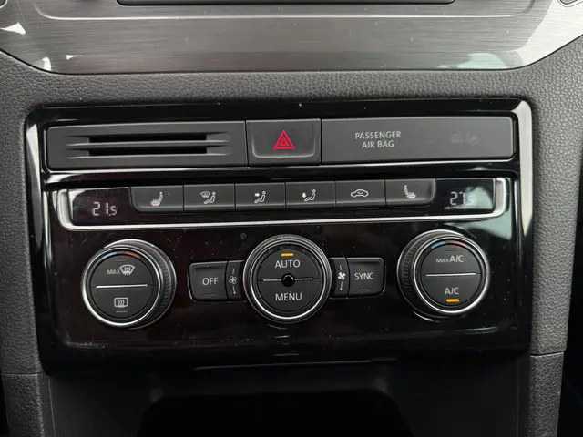 Volkswagen Golf Sportsvan 1.2 TSI Highline 2017 Benzine 23