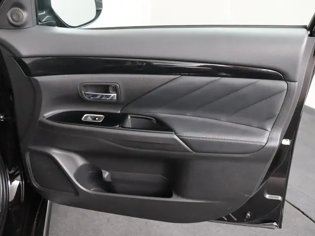 Mitsubishi Outlander 2.0 PHEV Pure 2016 Hybride Benzine 25