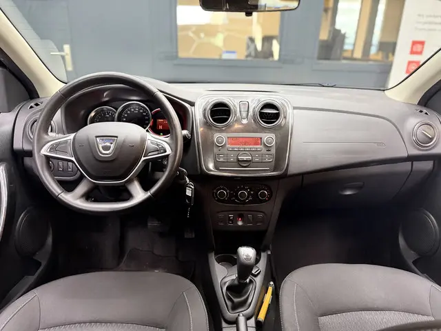 Dacia Sandero 0.9 TCe Laureate 2017 Benzine 12