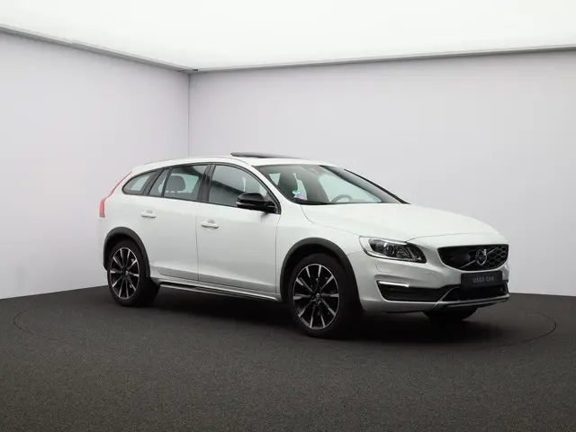 Volvo V60 Cross Country 2.0 T5 Polar+ 2018 Benzine 23